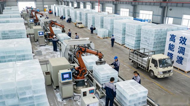 工业冰块厂_工业冰块质量对生产效率的影响_定制规格工业冰块冷链运输